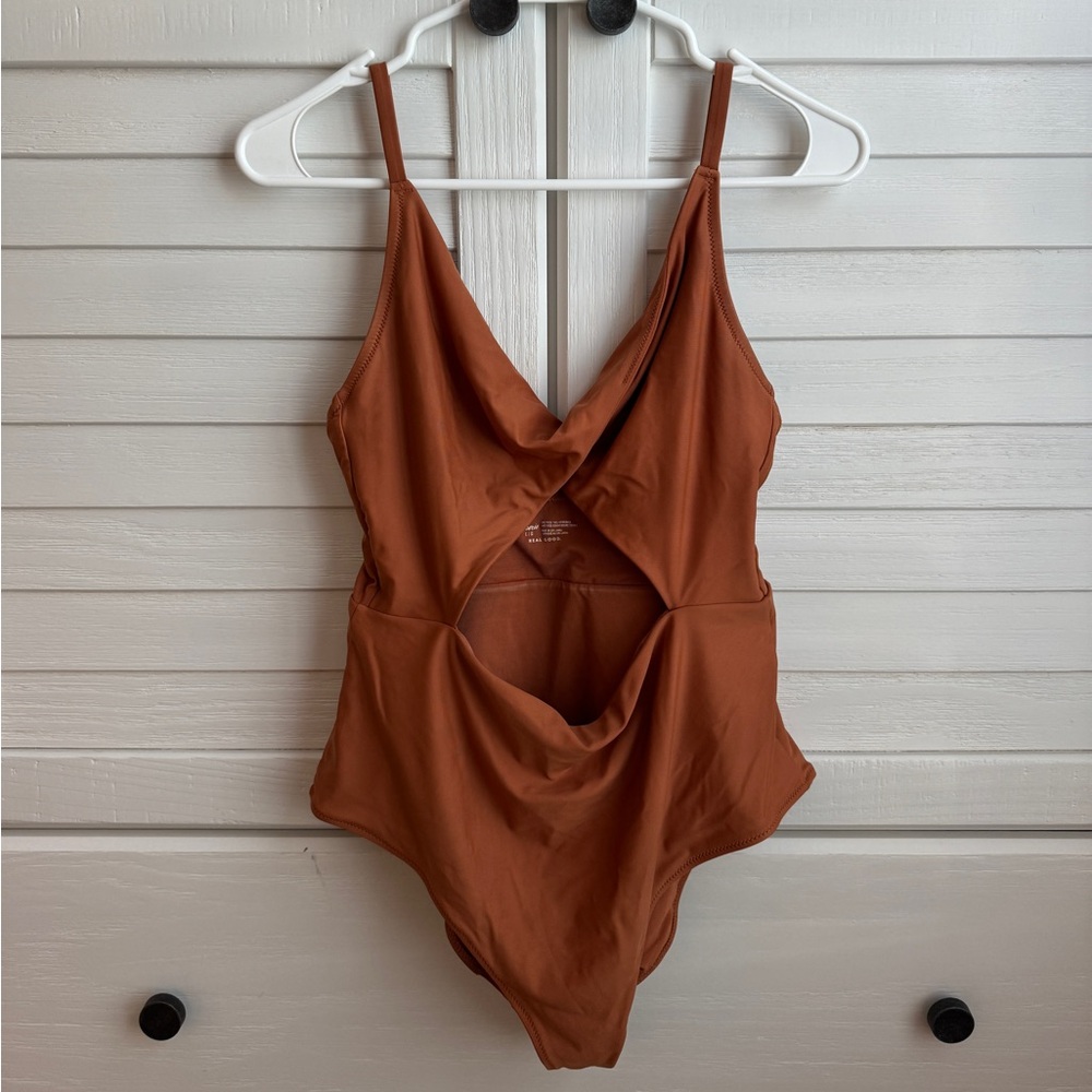 Aerie Twist Cut Out One Piece Swimsuit